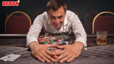 Tìm hiểu cách phân loại người chơi Poker hiện nay